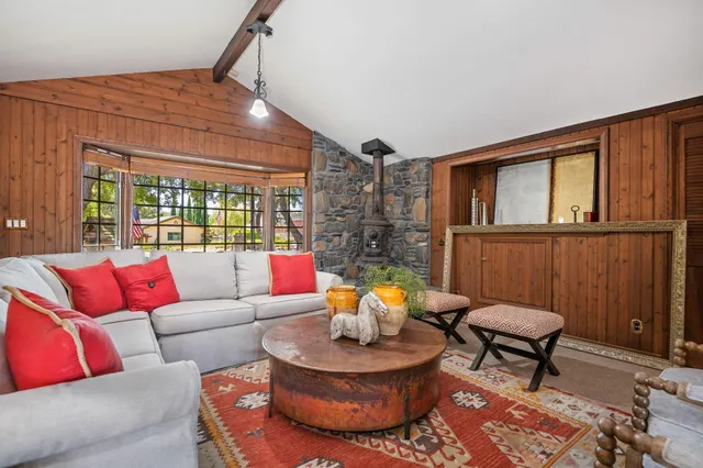 $3,450,000 | 3520 La Entrada, Santa Barbara, CA 93105