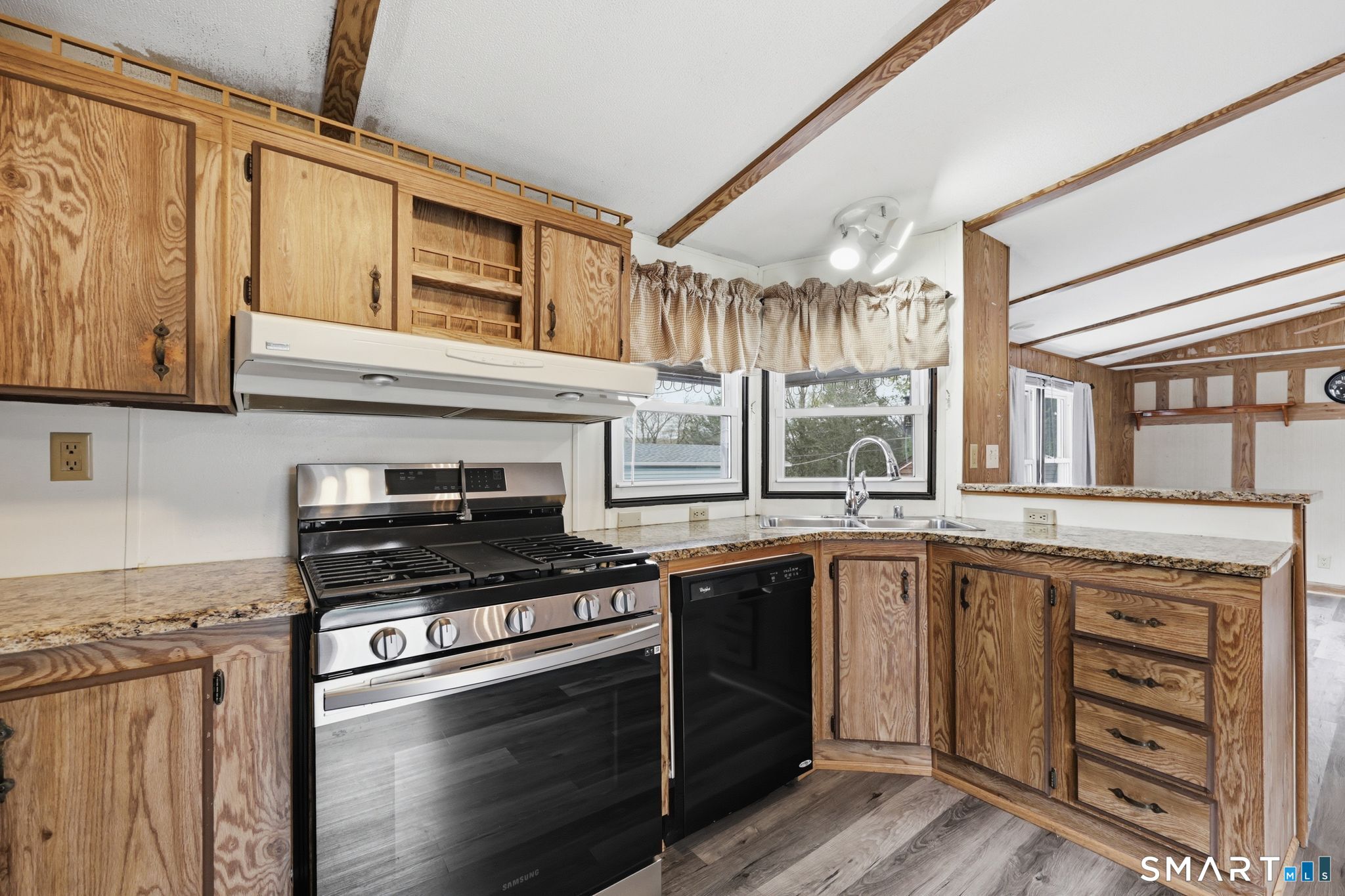 325 Kelly Road Vernon, CT 06066 - Photo 15 of 37