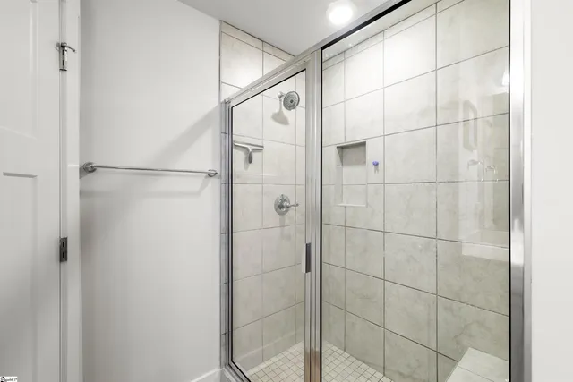 $2,000 | 127 Shallons Drive, Greenville, SC 29609