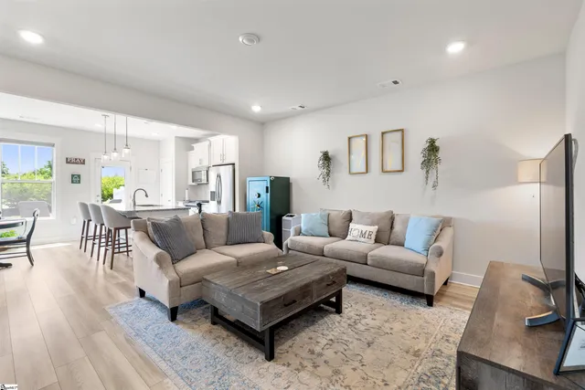 $2,000 | 127 Shallons Drive, Greenville, SC 29609