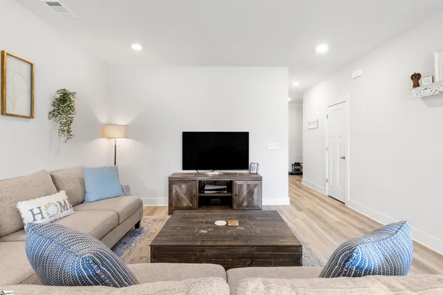 $2,000 | 127 Shallons Drive, Greenville, SC 29609