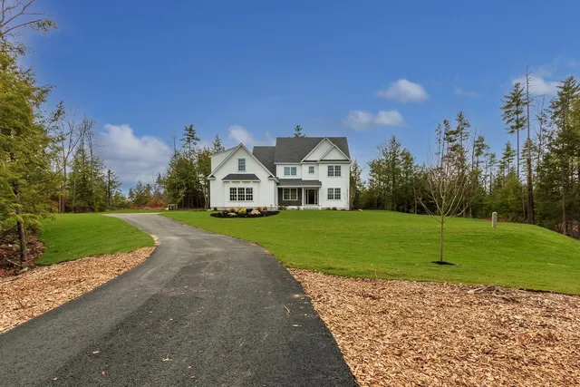 $1,379,000 | 42 Westover Lane, Bow, NH 03304