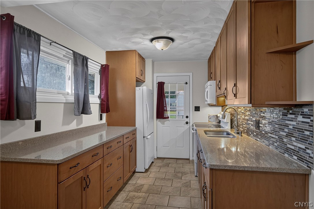 401 Van Dyke Road Utica, NY 13502 - Photo 12 of 50