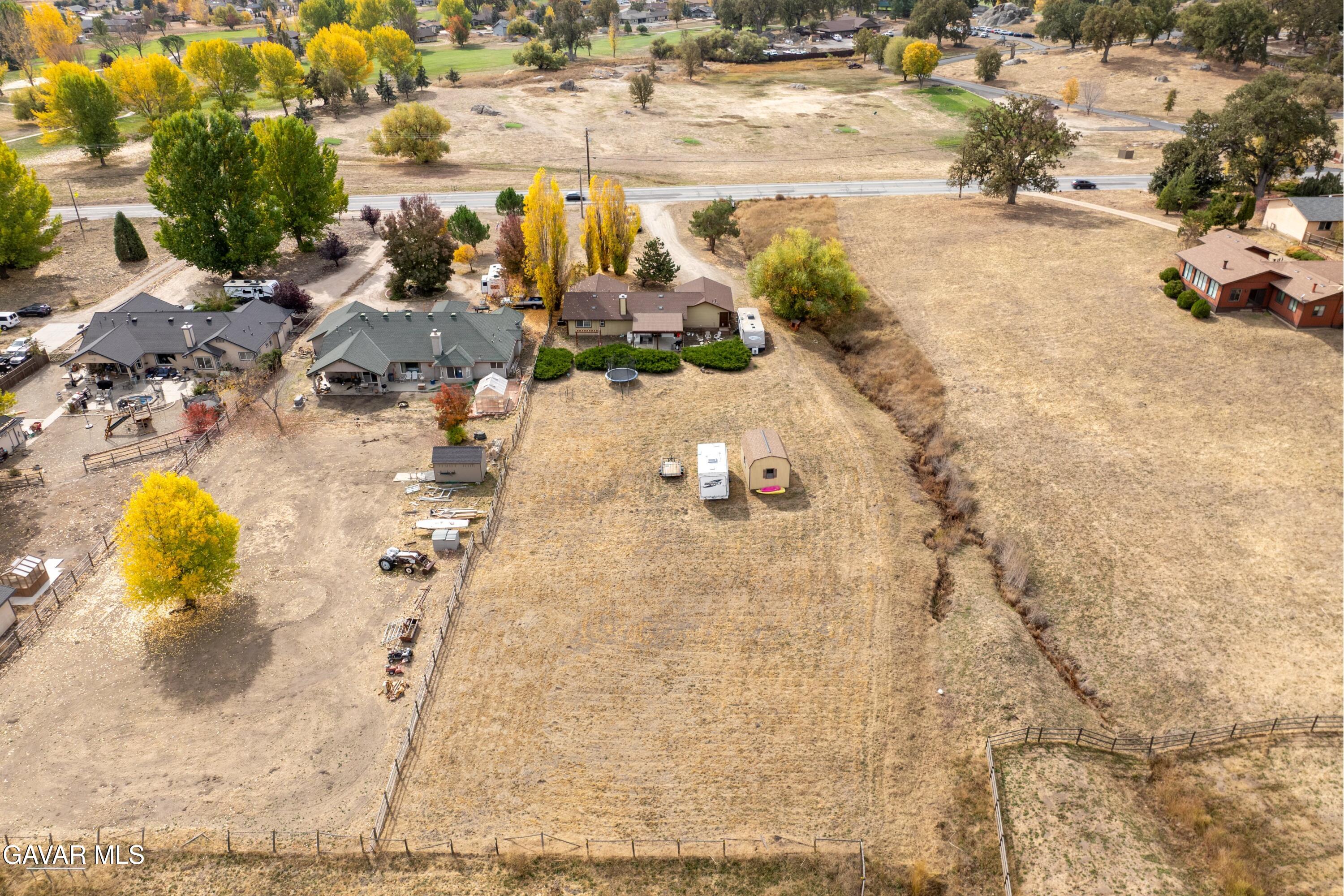 29301 North Lower Valley Road Tehachapi, CA 93561 - Photo 24 of 26 23-DJI_0439-HDR