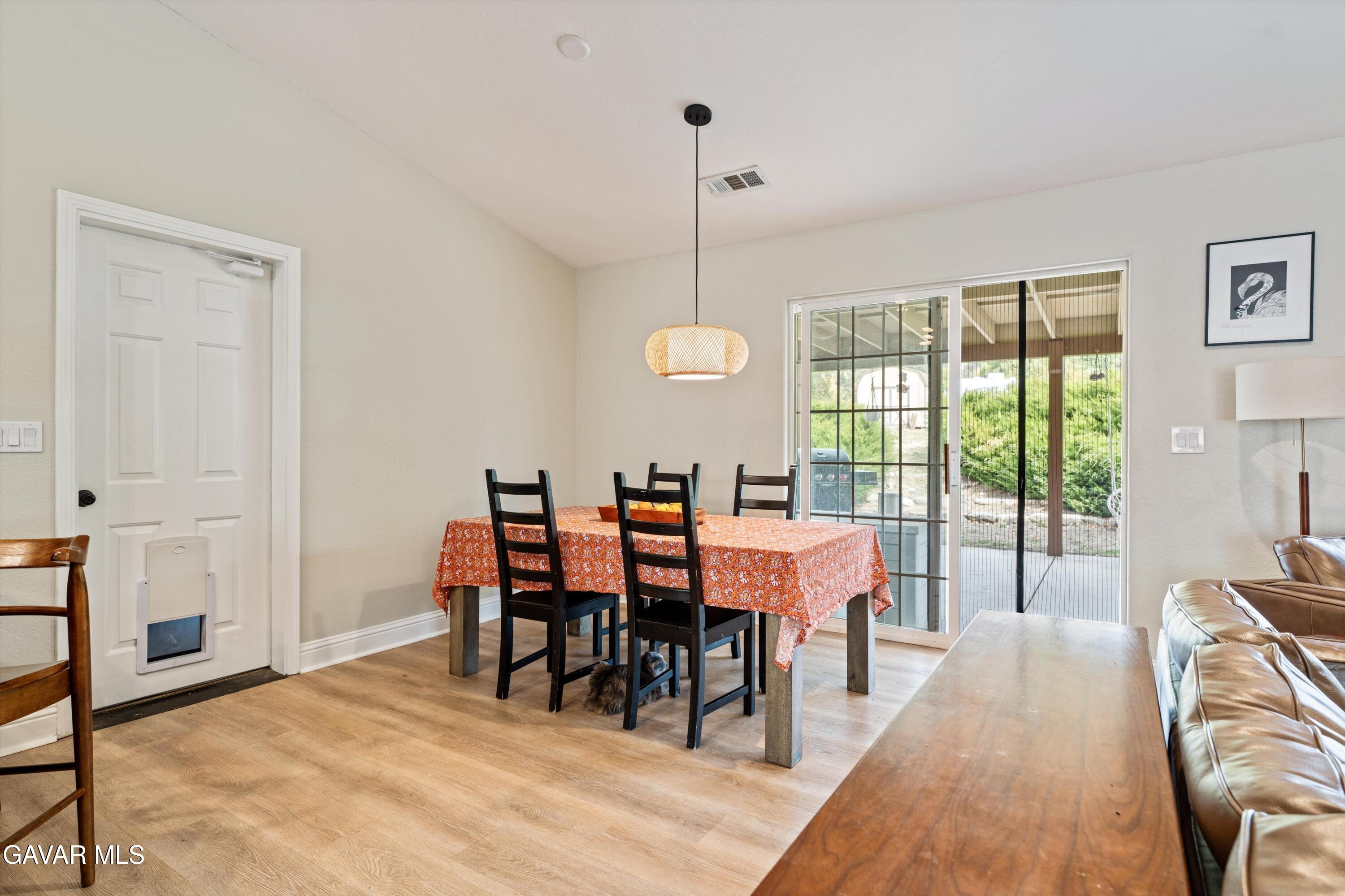 29301 North Lower Valley Road Tehachapi, CA 93561 - Photo 8 of 26 08-JYP07472