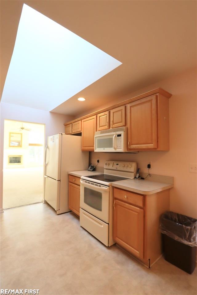 50311 Highpoint Court Macomb, MI 48044 - Photo 2 of 22