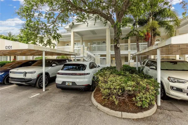 $3,300 | 3401 54th Drive West, Unit 104, Bradenton, FL 34210