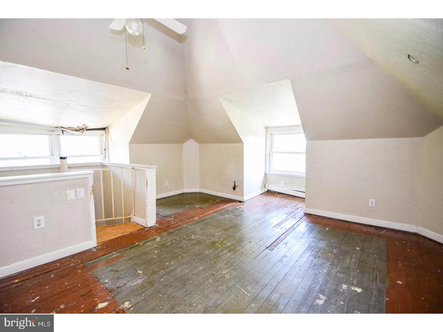 605 Crown Point Road Westville, NJ 08093 - Photo 11 of 25 Gallery Image 11