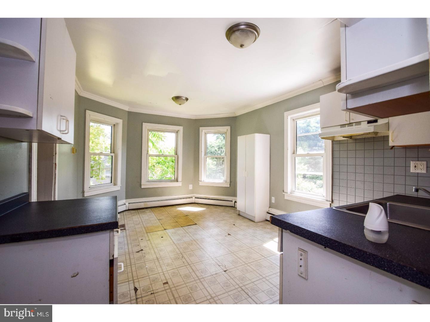 605 Crown Point Road Westville, NJ 08093 - Photo 17 of 25 Gallery Image 17
