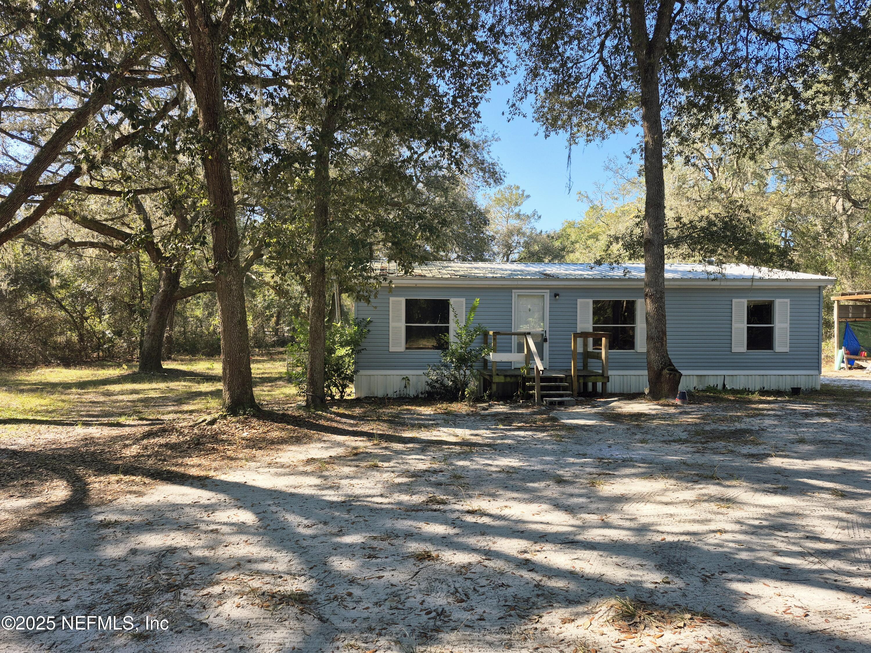 109 Stallion Road Crescent City, FL 32112 - Photo 1 of 11 109 Stallion Rd