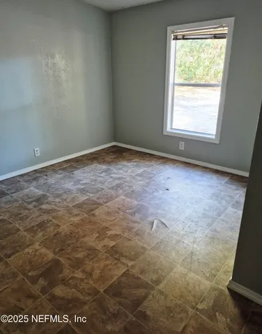 $1,200 | 109 Stallion Road, Crescent City, FL 32112