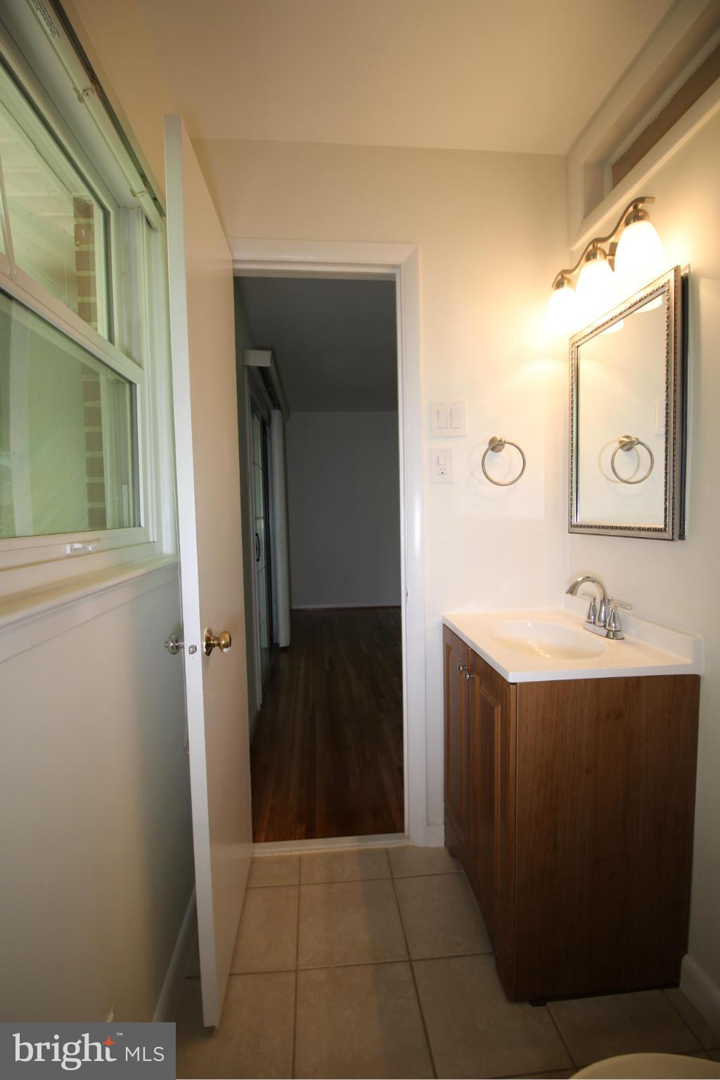 7634 Webbwood Court Springfield, VA 22151 - Photo 15 of 29 Bath (Master)