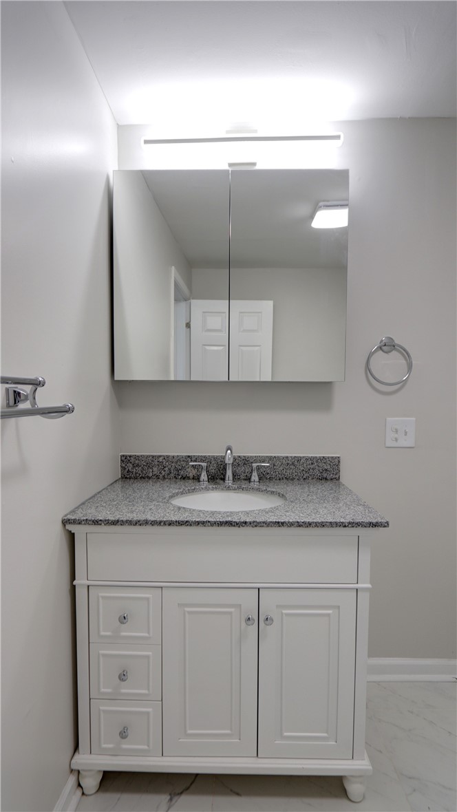 1062 Highway 96 Waterloo, NY 13165 - Photo 21 of 44