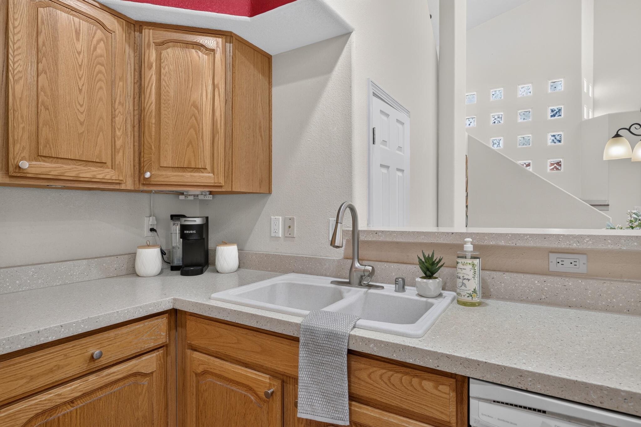 3236 Renaissance Drive Southeast Rio Rancho, NM 87124 - Photo 12 of 45 Gallery Image 12