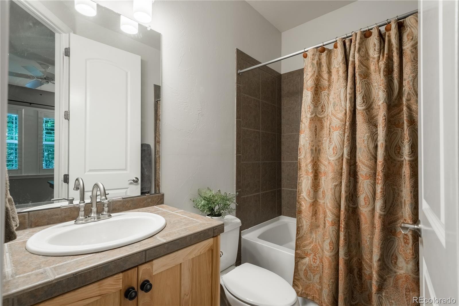 425 Maplehurst Drive Highlands Ranch, CO 80126 - Photo 17 of 40 Gallery Image 17