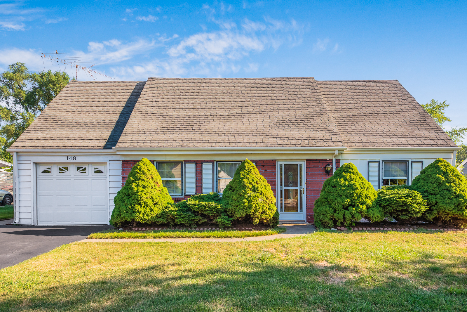 148 Thornhurst Road Bolingbrook, IL 60440 - Photo 1 of 15