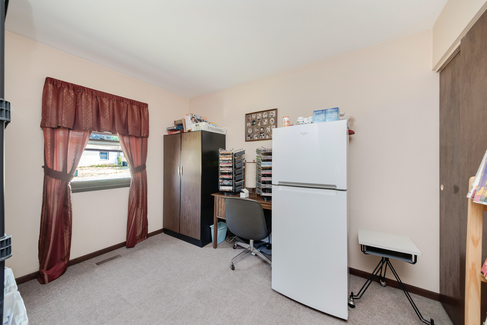 148 Thornhurst Road Bolingbrook, IL 60440 - Photo 9 of 15