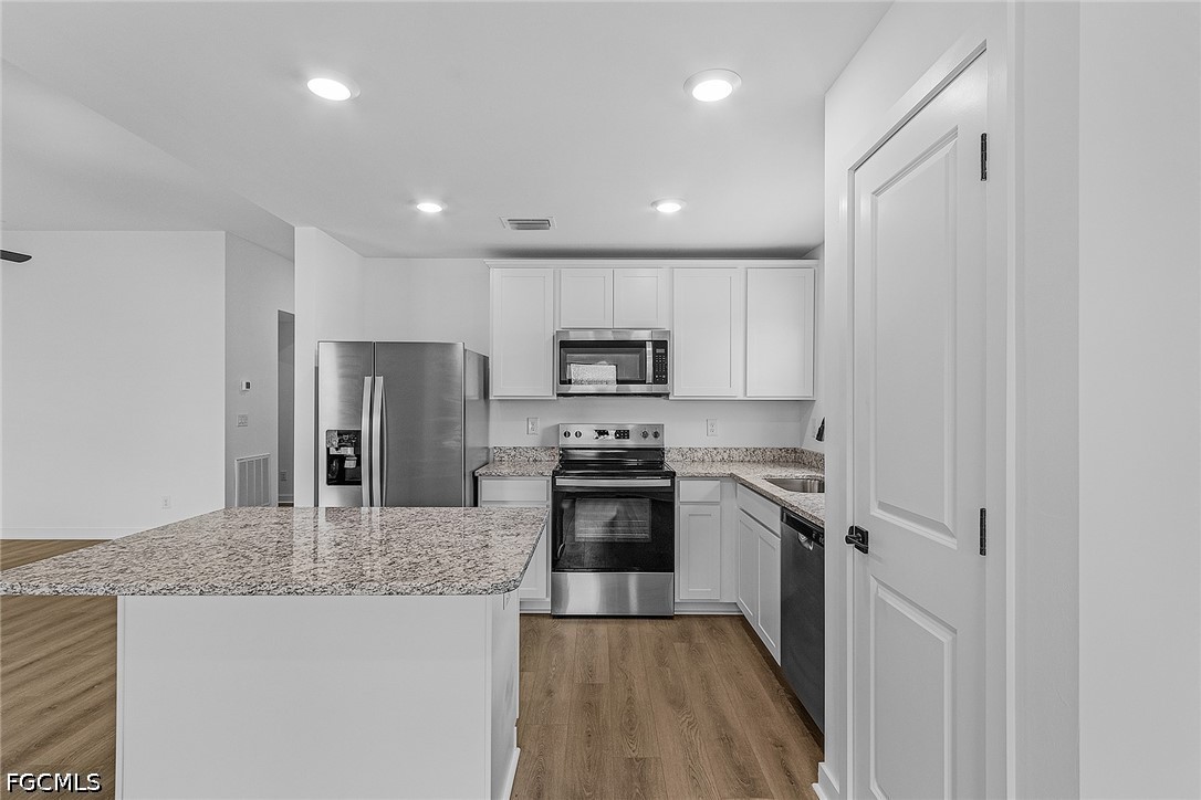 811 Rue Labeau Circle Fort Myers, FL 33913 - Photo 8 of 16