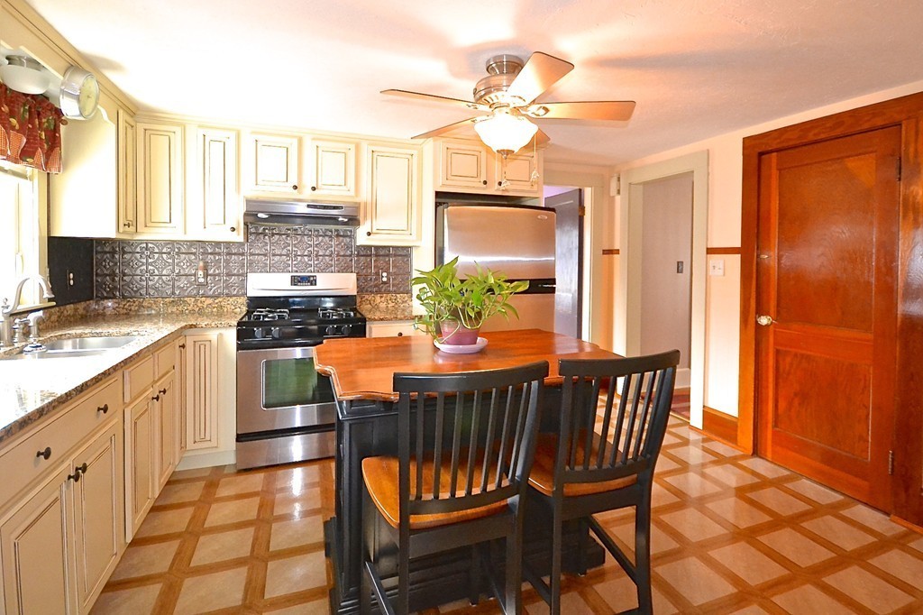 109 Howland Road Fairhaven, MA 02719 - Photo 3 of 16