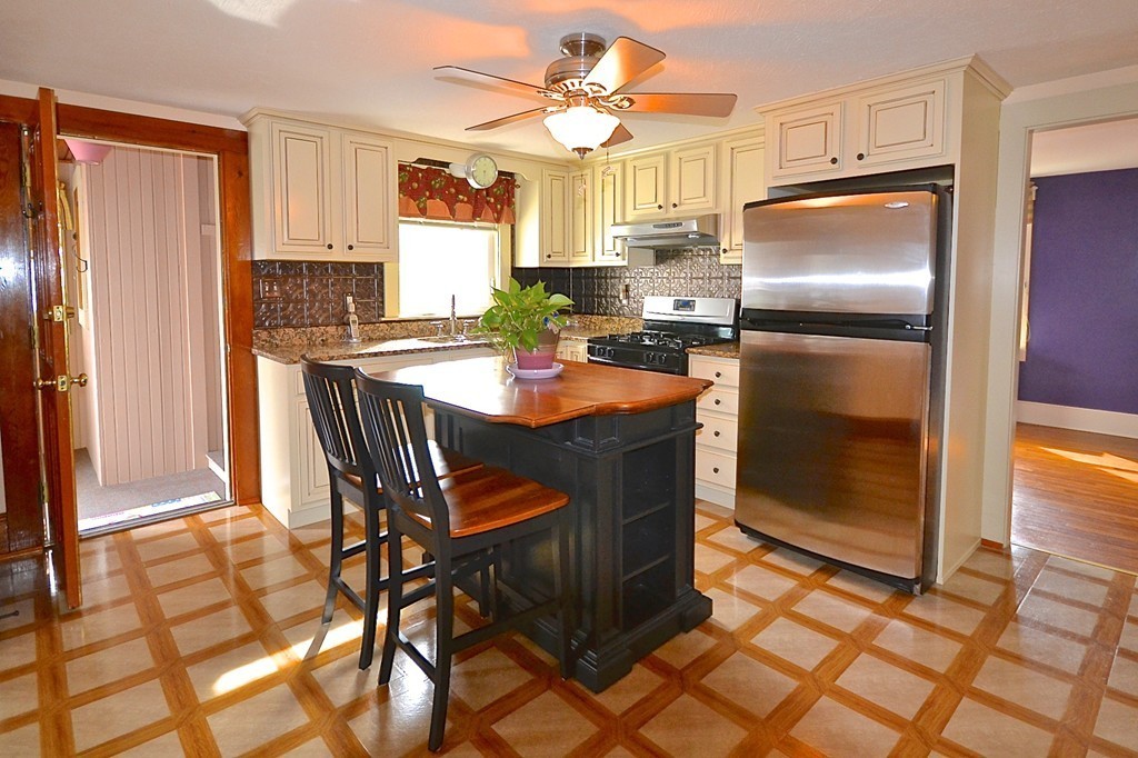 109 Howland Road Fairhaven, MA 02719 - Photo 4 of 16