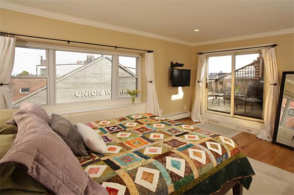 342 Commercial Street, Unit 7 Boston, MA 02109 - Photo 5 of 6
