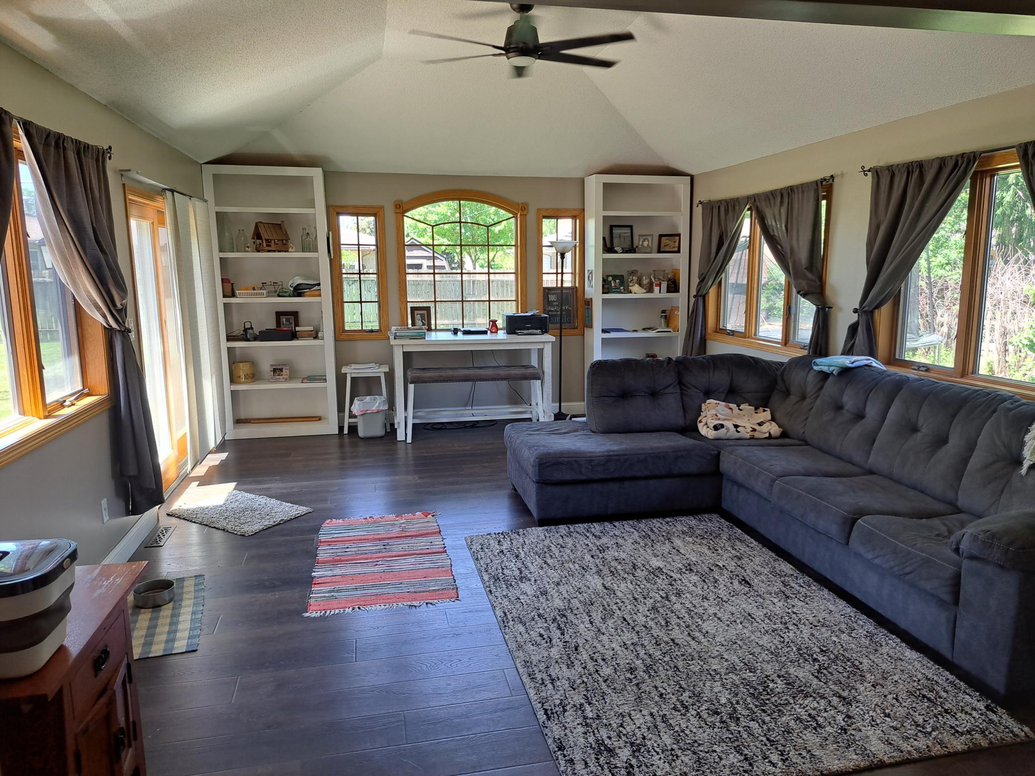 314 Meredith Road Albert Lea, MN 56007 - Photo 2 of 25