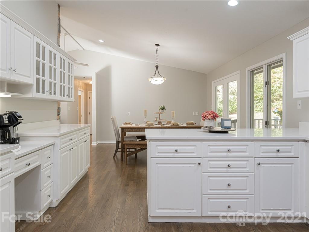 716 Island Ford Road Brevard, NC 28712 - Photo 15 of 48 Gallery Image 15