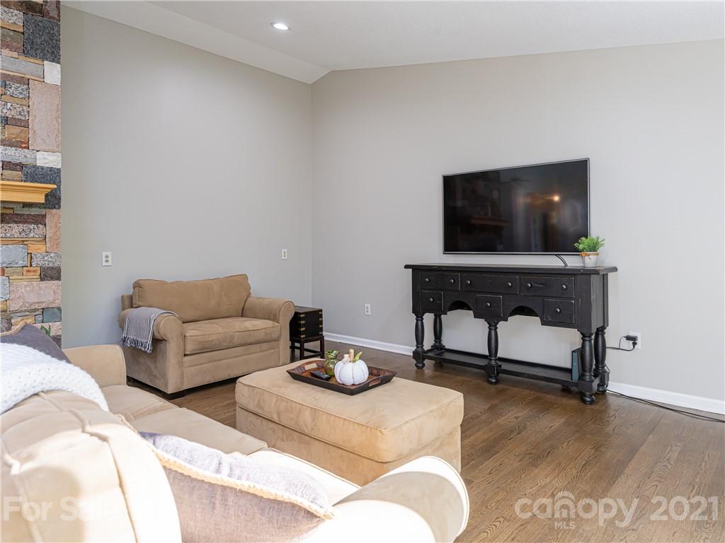 716 Island Ford Road Brevard, NC 28712 - Photo 6 of 48 Gallery Image 6