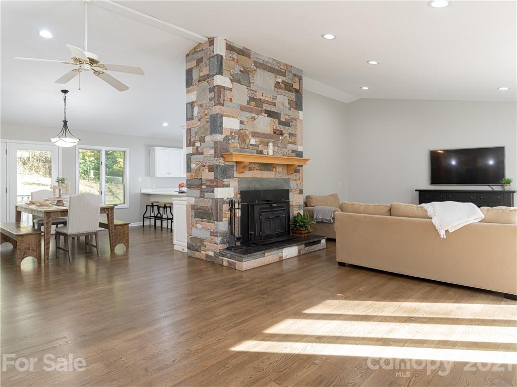 716 Island Ford Road Brevard, NC 28712 - Photo 8 of 48 Gallery Image 8