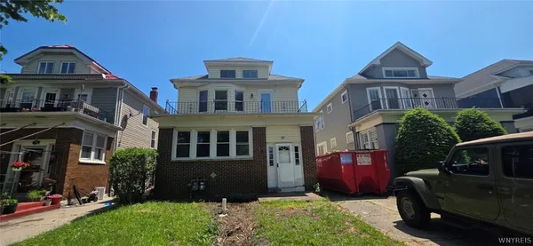 $189,000 | 27 Crestwood Avenue, Buffalo, NY 14216