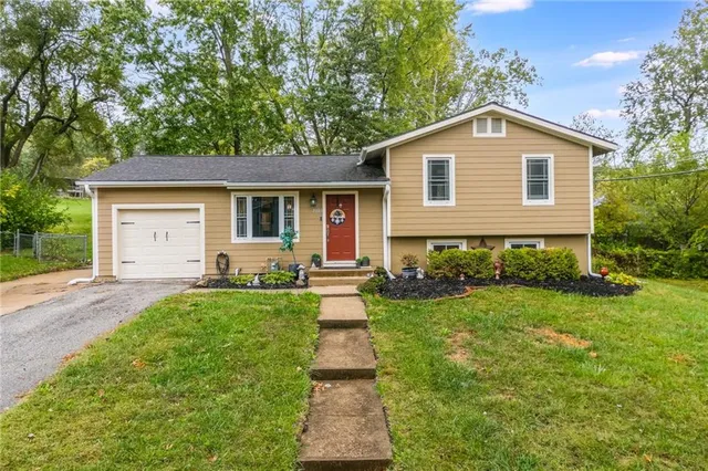 $260,000 | 7109 Northwest 75th Street, Kansas City, MO 64152