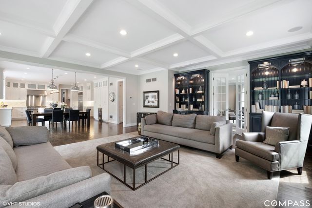 $2,099,000 | 808 Solar Lane, Glenview, IL 60025