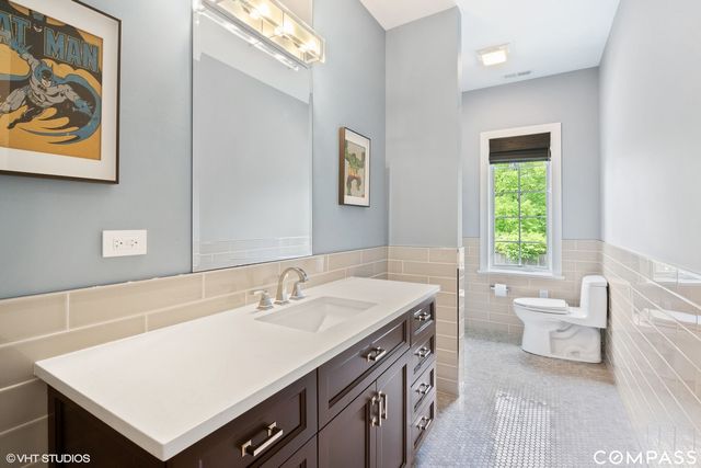 $2,099,000 | 808 Solar Lane, Glenview, IL 60025