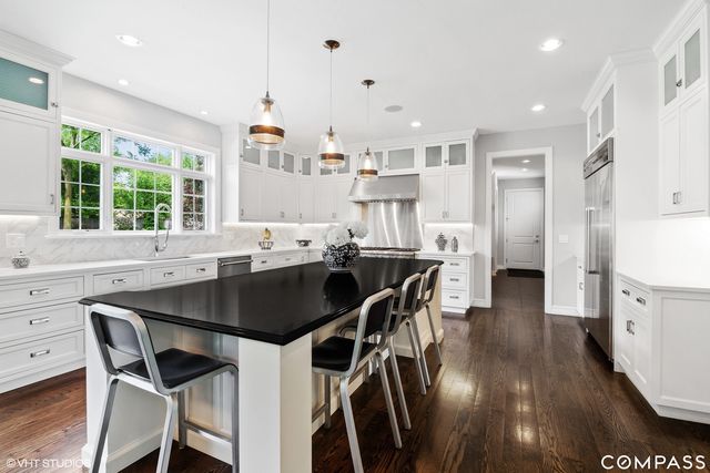 $2,099,000 | 808 Solar Lane, Glenview, IL 60025