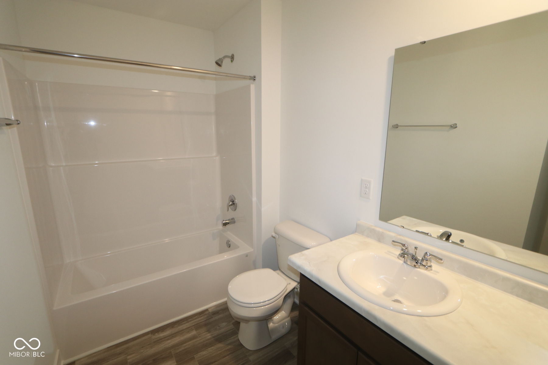 3945 Highcrest Road Indianapolis, IN 46239 - Photo 10 of 17 Gallery Image 10