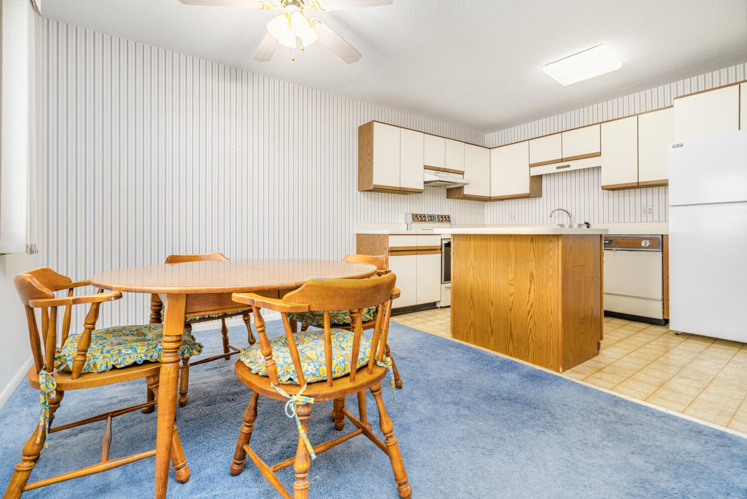 4150 Ridge Road, Unit 20 Stevensville, MI 49127 - Photo 8 of 27 WM4150ridgerd-5