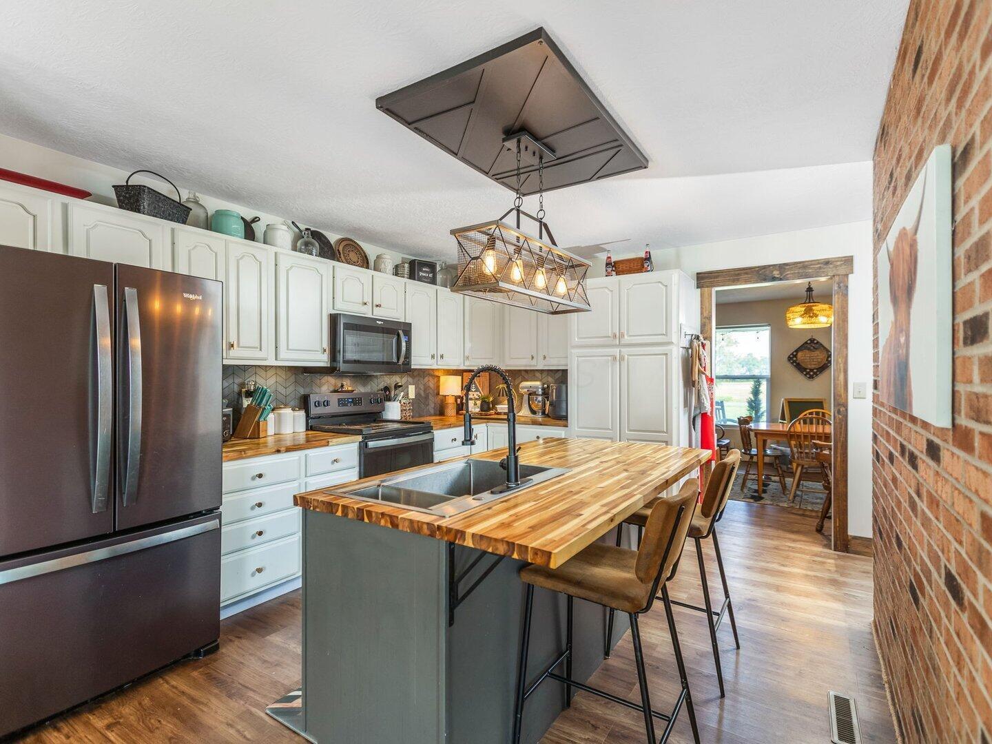 27415 Caldwell Road Circleville, OH 43113 - Photo 21 of 80 21-custom-939A4773
