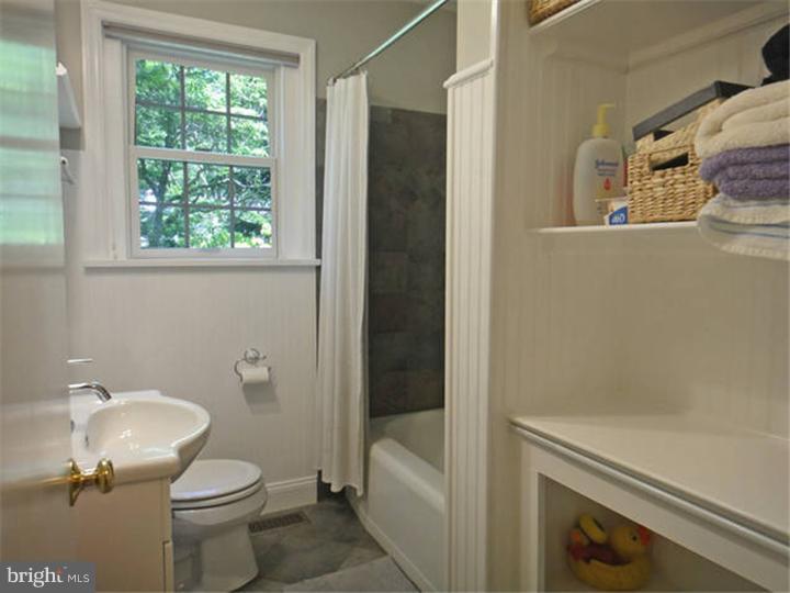 615 Country Club Road Phoenixville, PA 19460 - Photo 14 of 25 Bathroom