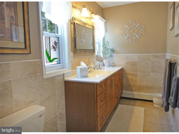 615 Country Club Road Phoenixville, PA 19460 - Photo 20 of 25 Master Bathroom