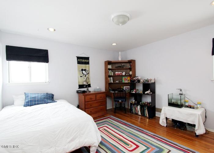 40 Hassake Road Old Greenwich, CT 06870 - Photo 7 of 11 40 Hassake Rd