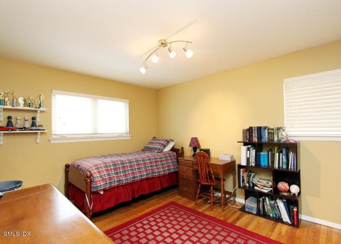 40 Hassake Road Old Greenwich, CT 06870 - Photo 8 of 11 40 Hassake Rd