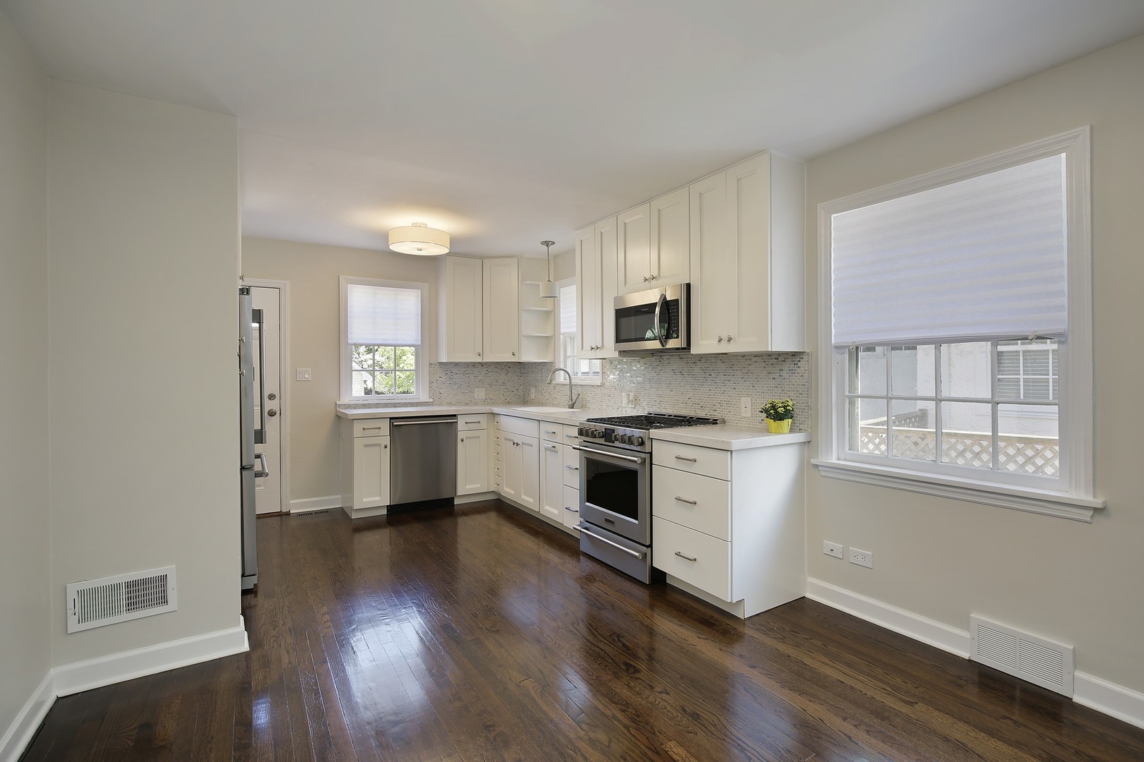 1027 Willow Road Winnetka, IL 60093 - Photo 7 of 15