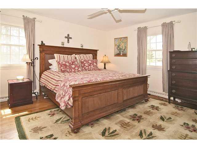 5785 Ravine Road Indianapolis, IN 46220 - Photo 6 of 12 Gallery Image 6