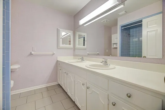 $375,000 | 106 Woodland Road, Lake Jackson, TX 77566