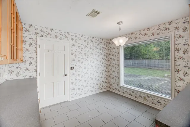 $375,000 | 106 Woodland Road, Lake Jackson, TX 77566