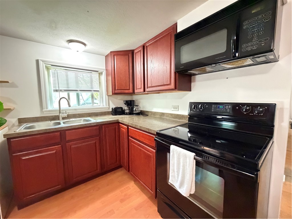 117 Pollard Avenue, Unit UPSTAIRS Rochester, NY 14612 - Photo 8 of 16