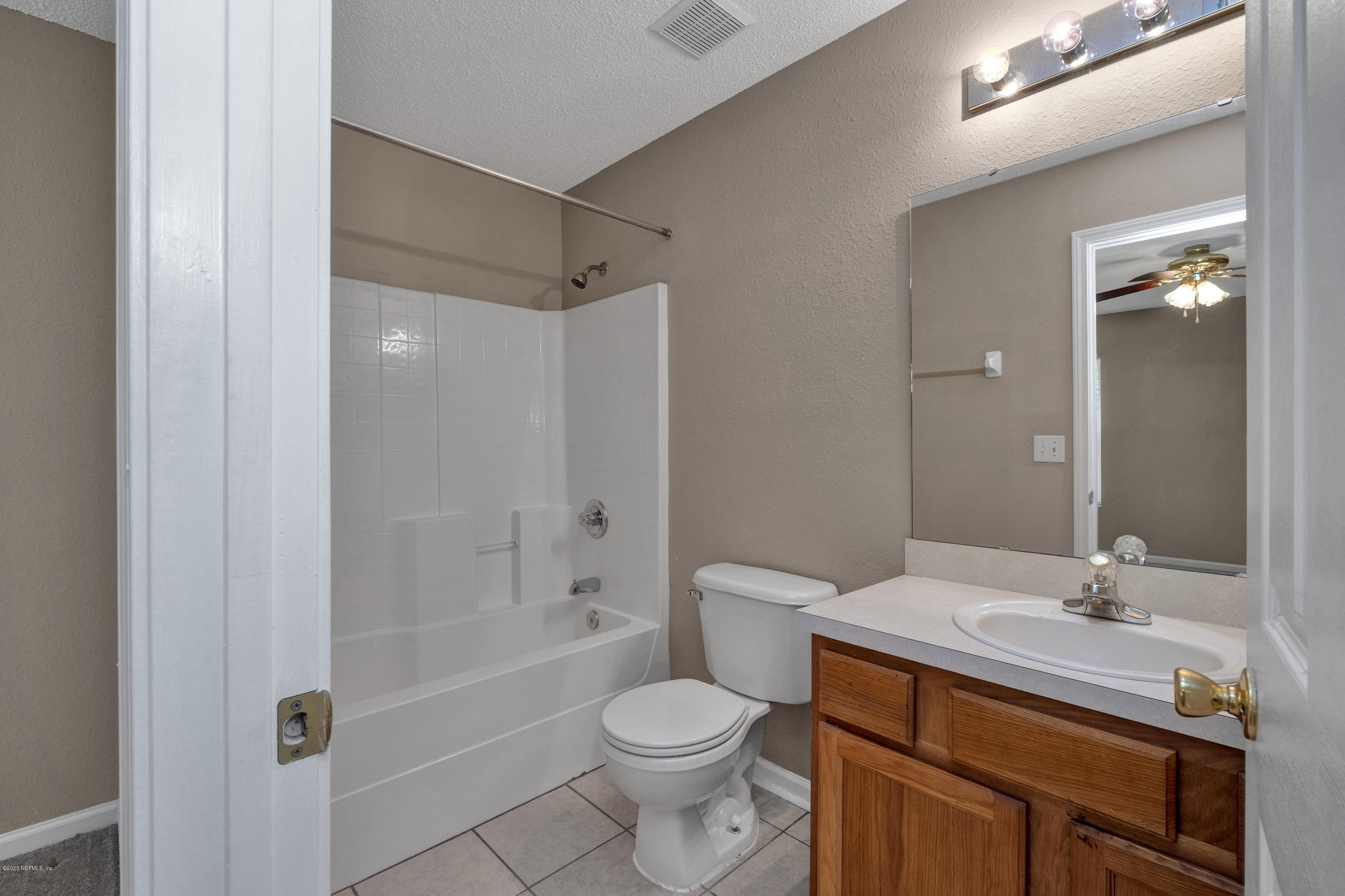 8692 Springtree Road Jacksonville, FL 32210 - Photo 15 of 19 Nice Master Bath