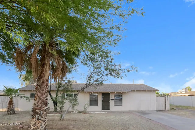 $1,695 | 3349 West Thomas Road, Phoenix, AZ 85017