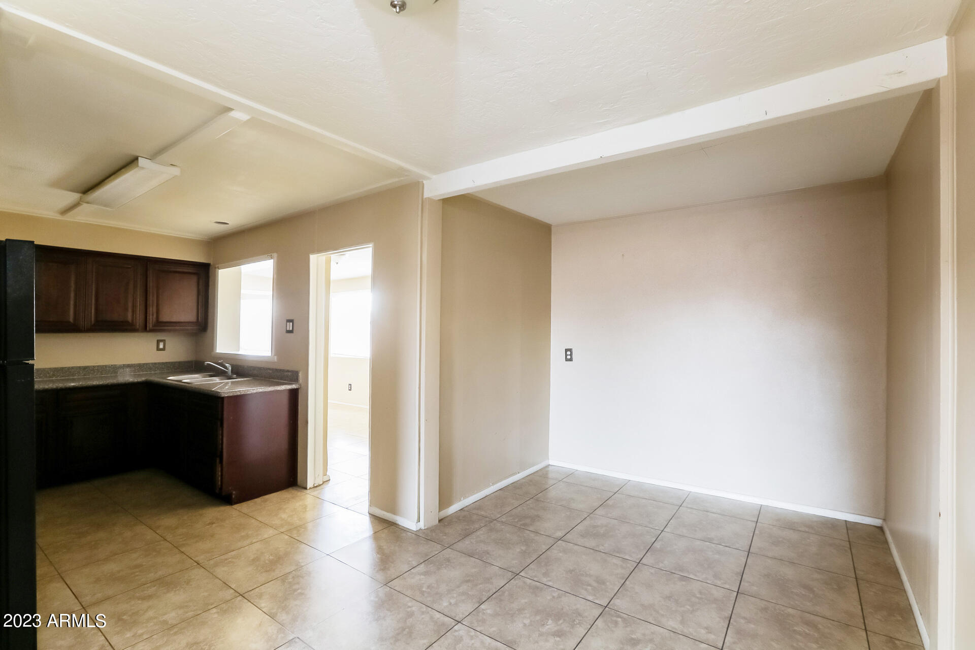 3349 West Thomas Road Phoenix, AZ 85017 - Photo 6 of 15 005-photo-breakfast-nook-10941713