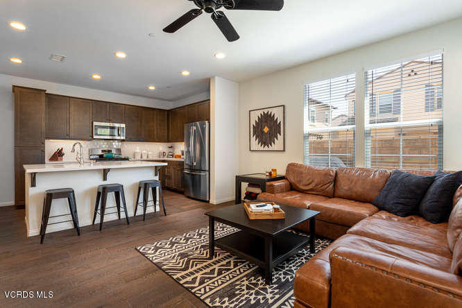 239 Stonegate Road Camarillo, CA 93010 - Photo 7 of 25 a living room with furniture and a table